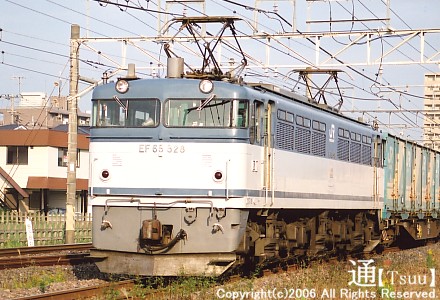 EF65 528